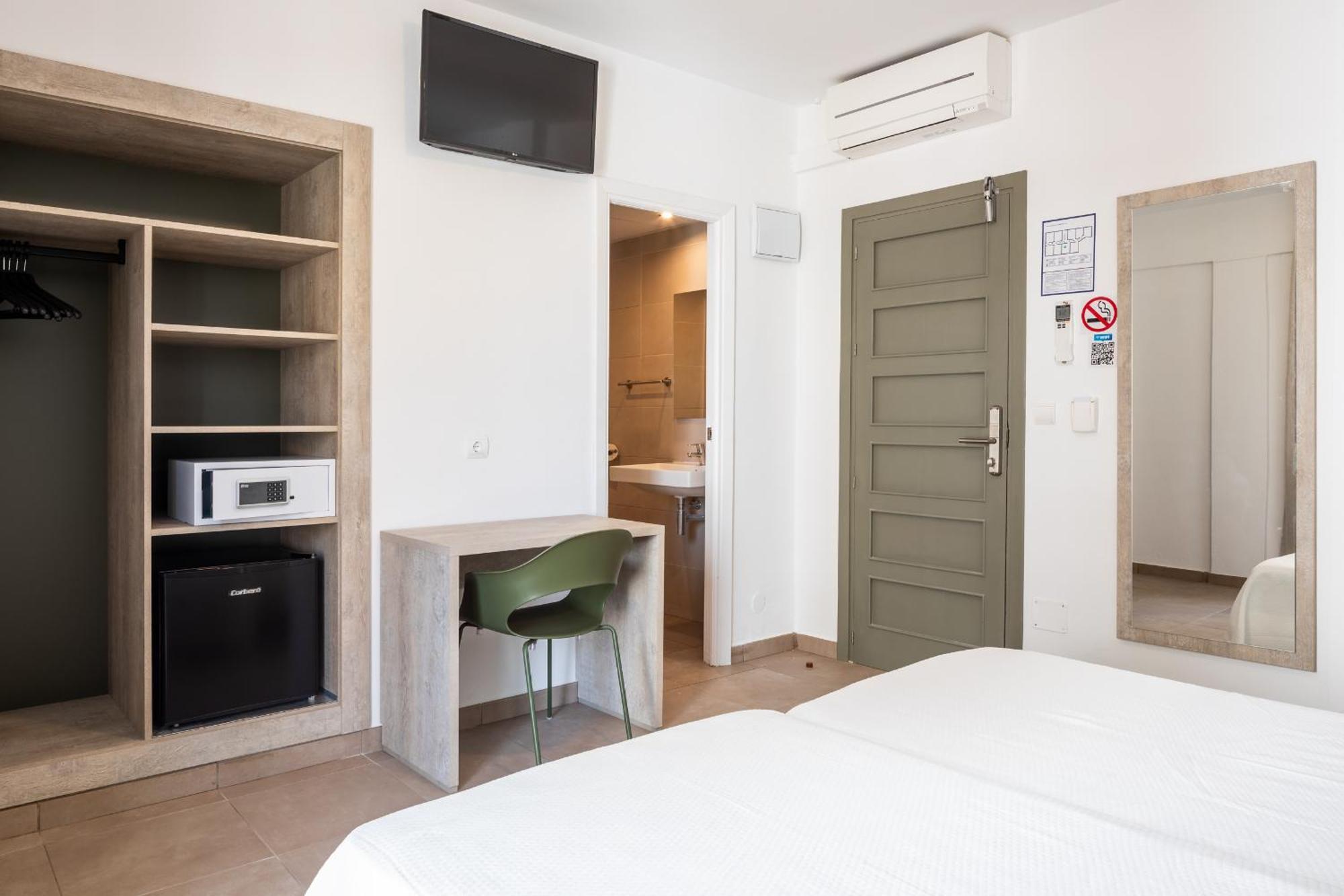 Hostal Alicante Sant Antoni de Portmany Exterior foto