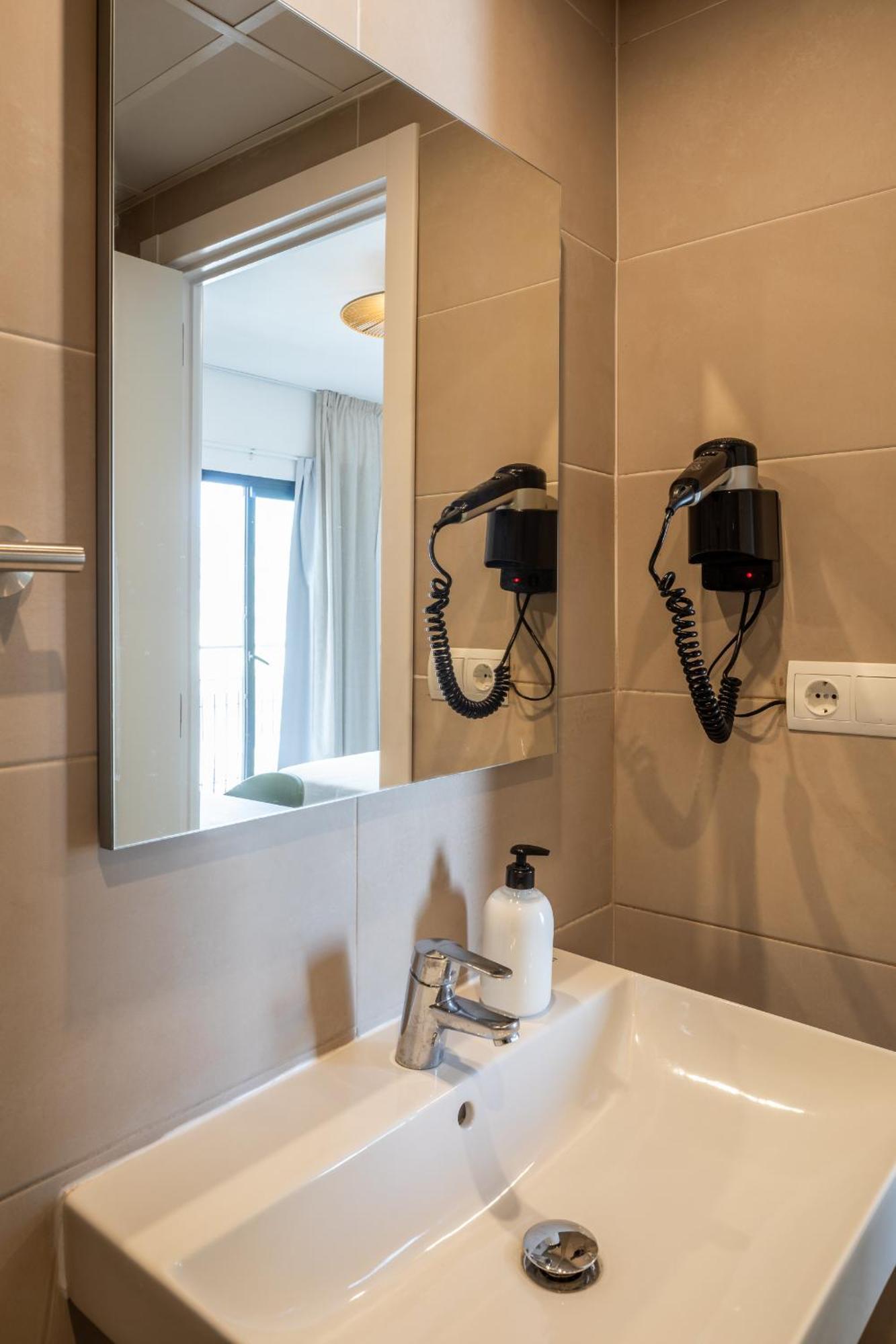 Hostal Alicante Sant Antoni de Portmany Exterior foto