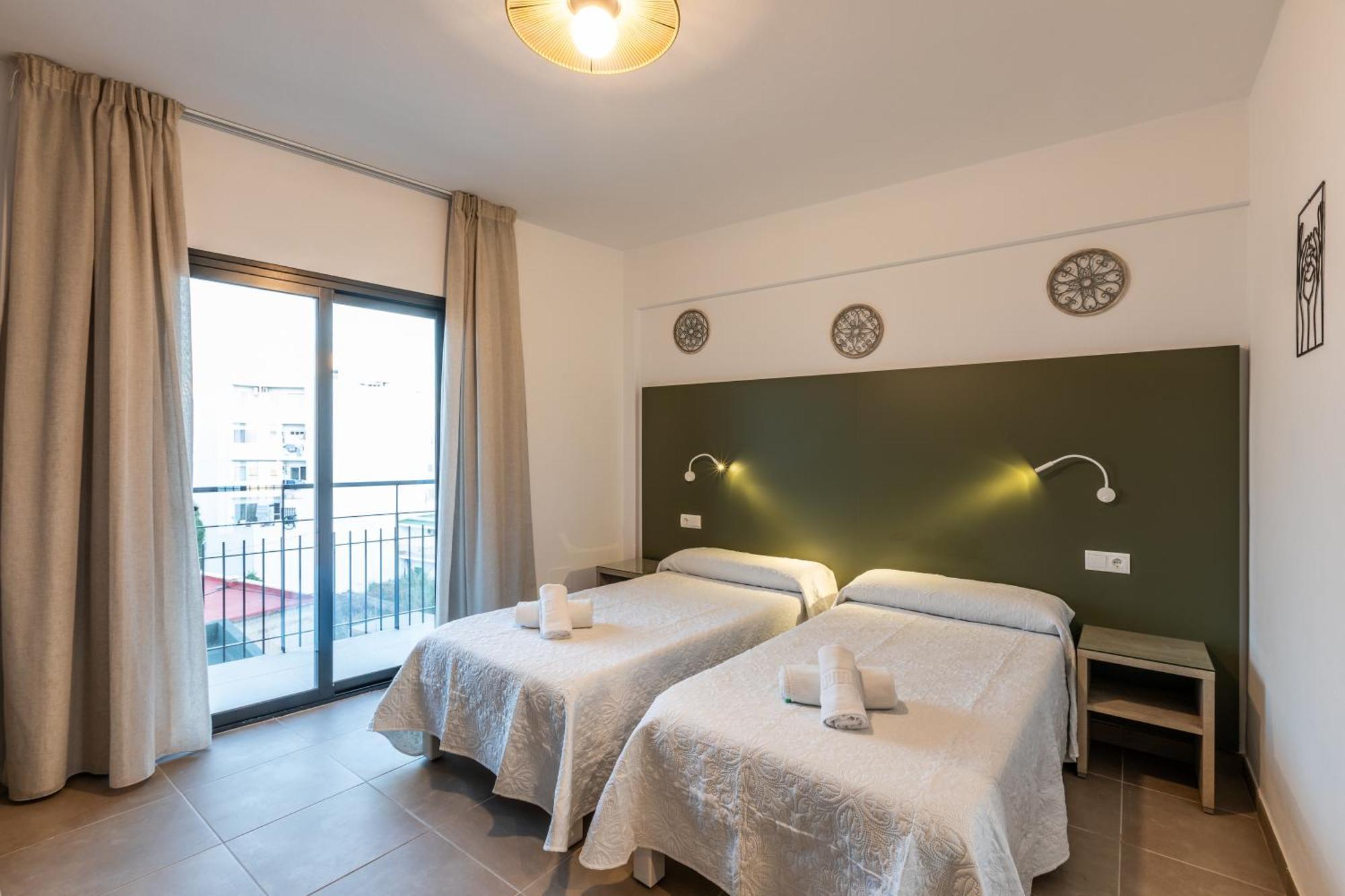 Hostal Alicante Sant Antoni de Portmany Exterior foto