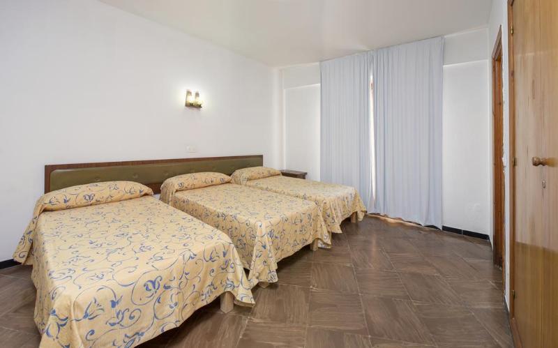 Hostal Alicante Sant Antoni de Portmany Exterior foto