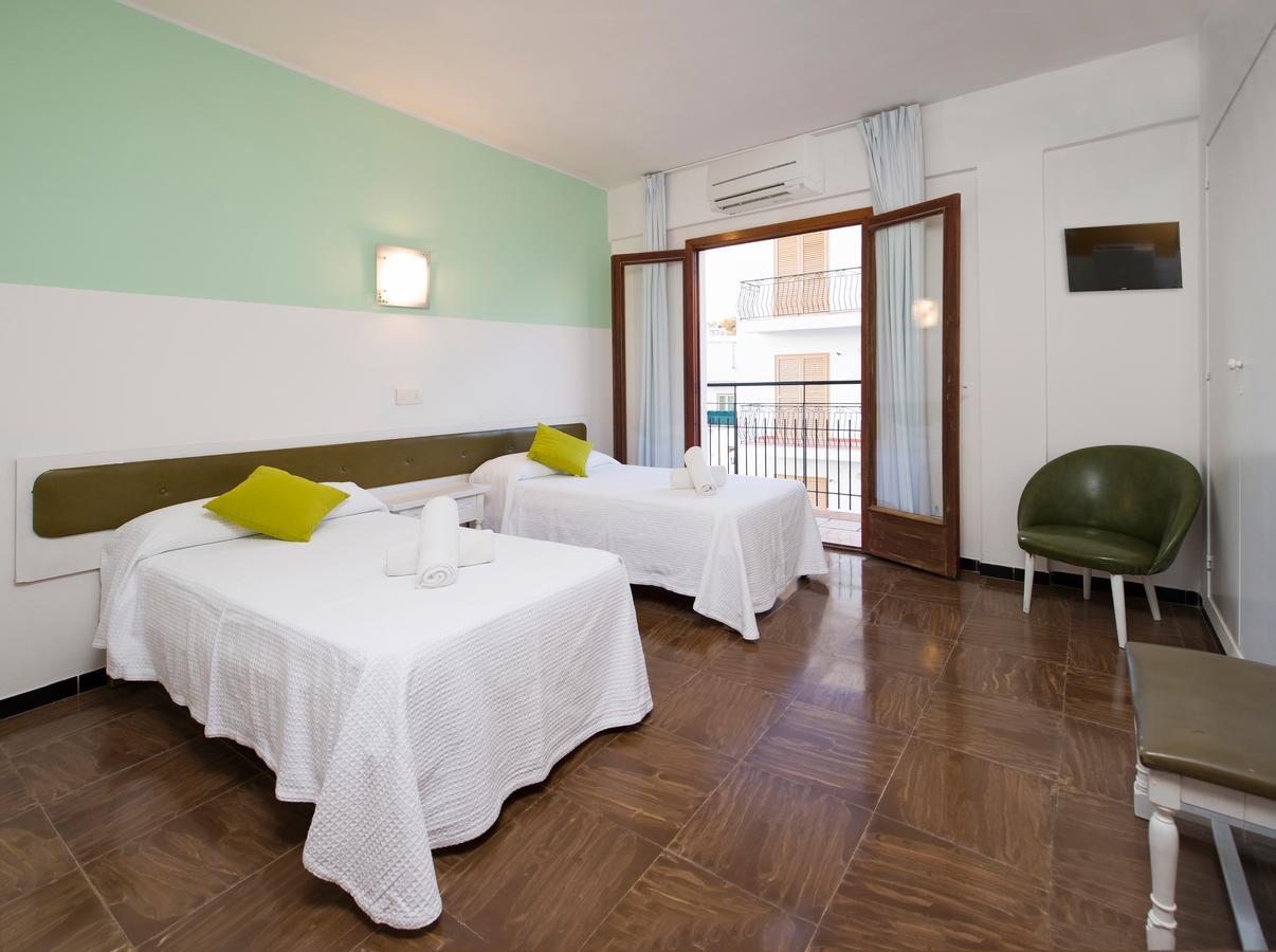 Hostal Alicante Sant Antoni de Portmany Exterior foto