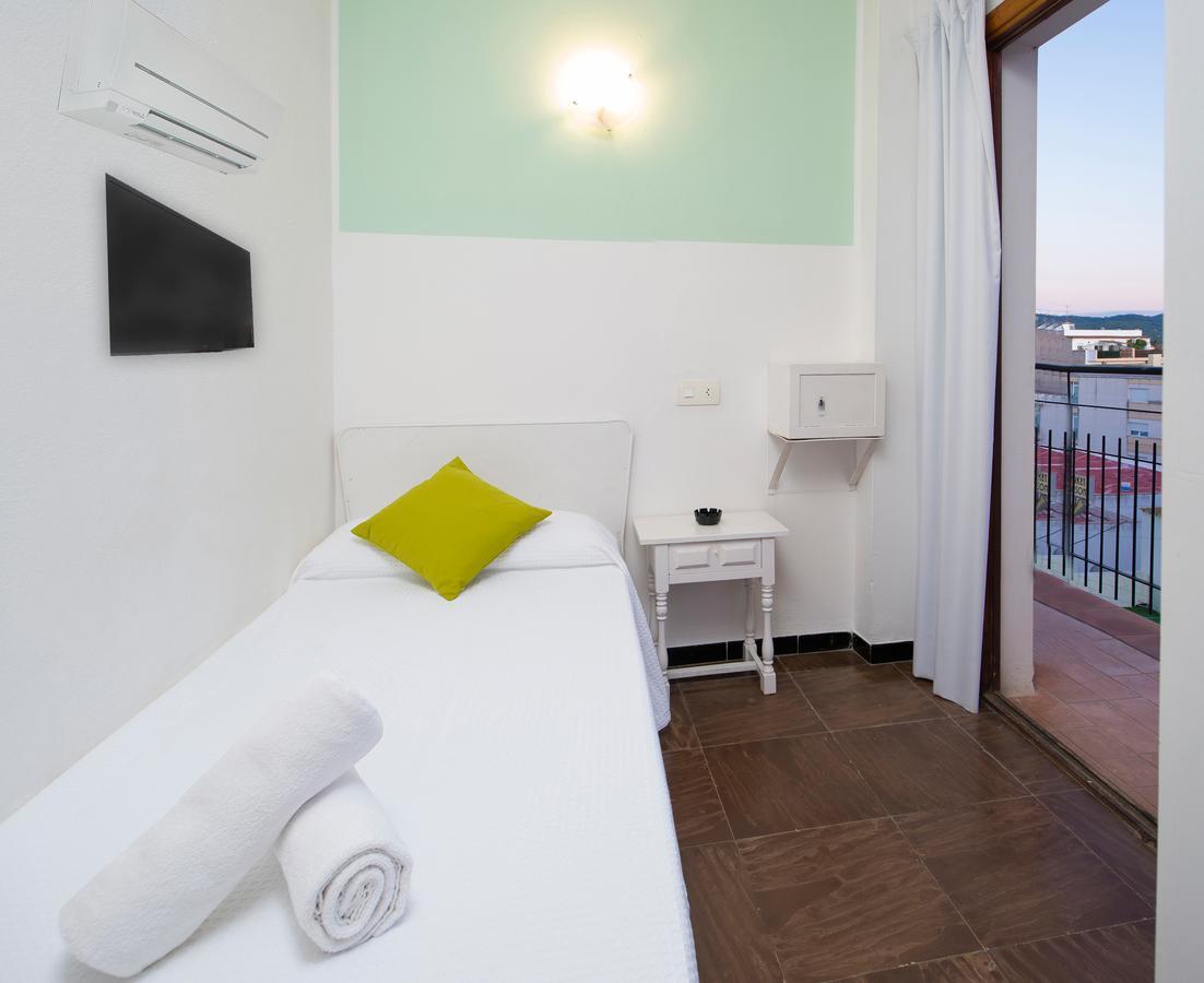 Hostal Alicante Sant Antoni de Portmany Exterior foto
