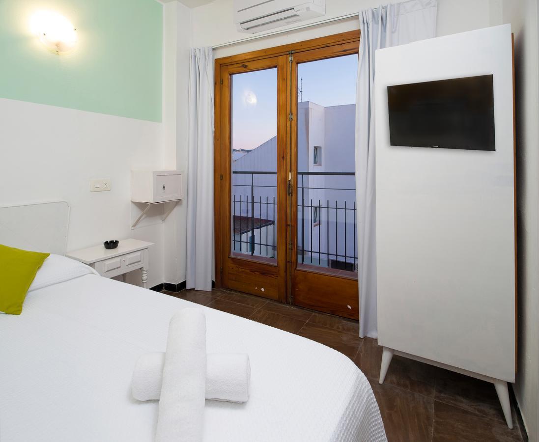 Hostal Alicante Sant Antoni de Portmany Exterior foto