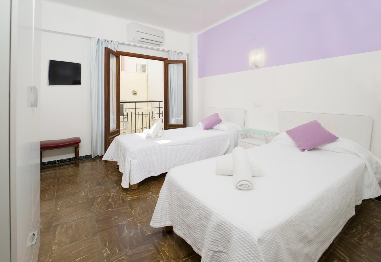 Hostal Alicante Sant Antoni de Portmany Exterior foto