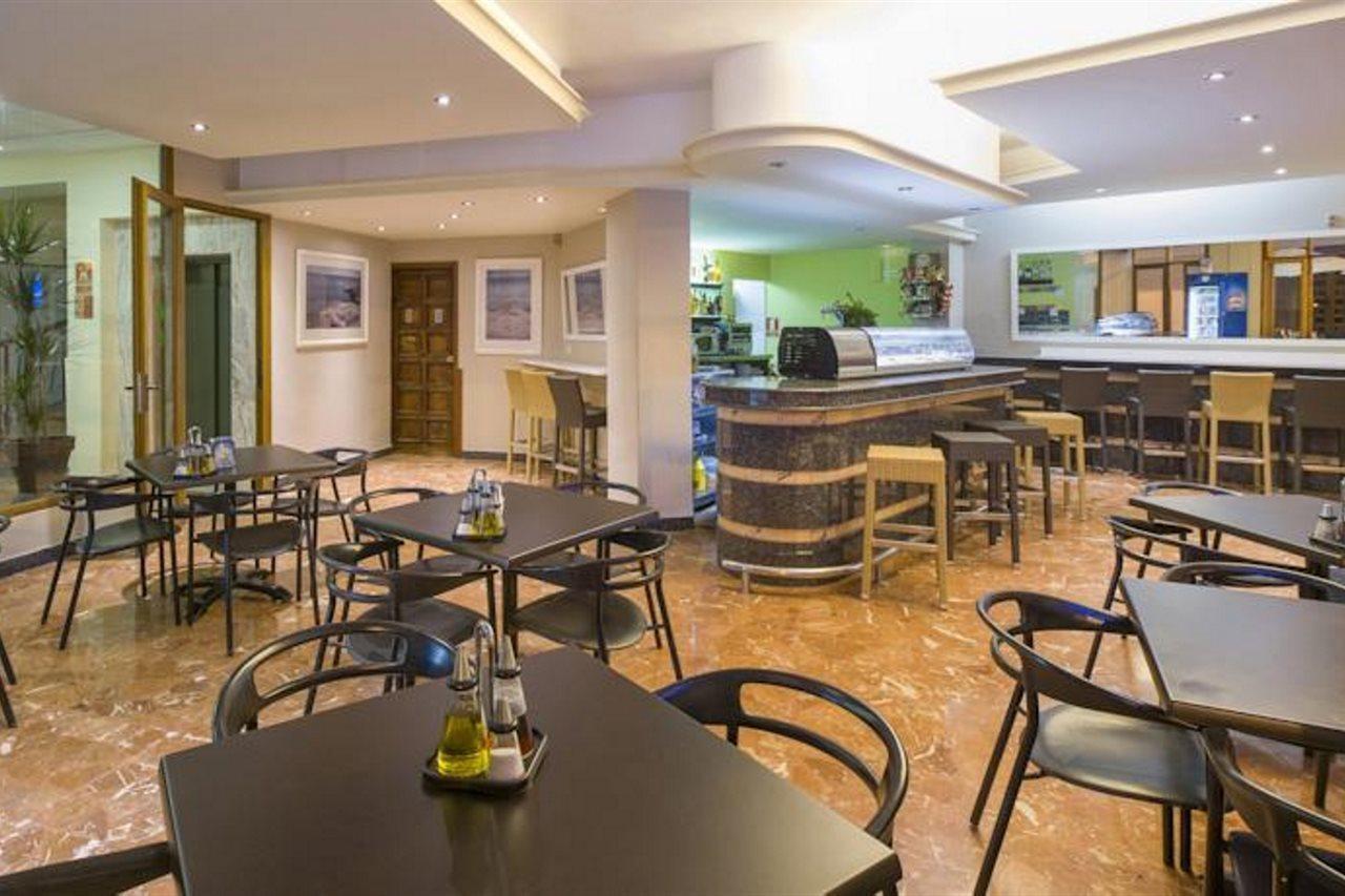 Hostal Alicante Sant Antoni de Portmany Exterior foto
